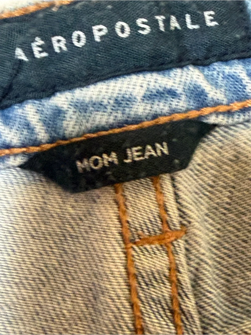 Aeropostale Light Wash‎ Distressed Boyfriend Jeans